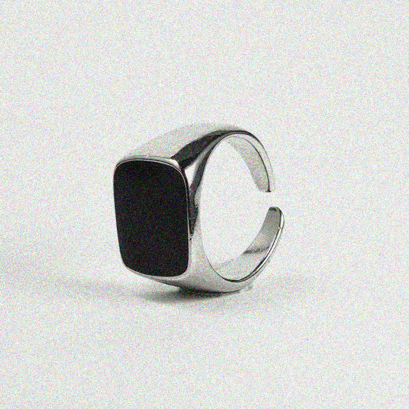 Black Mirror Ring.