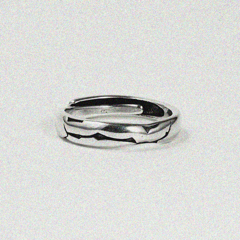 Ember Crack Ring
