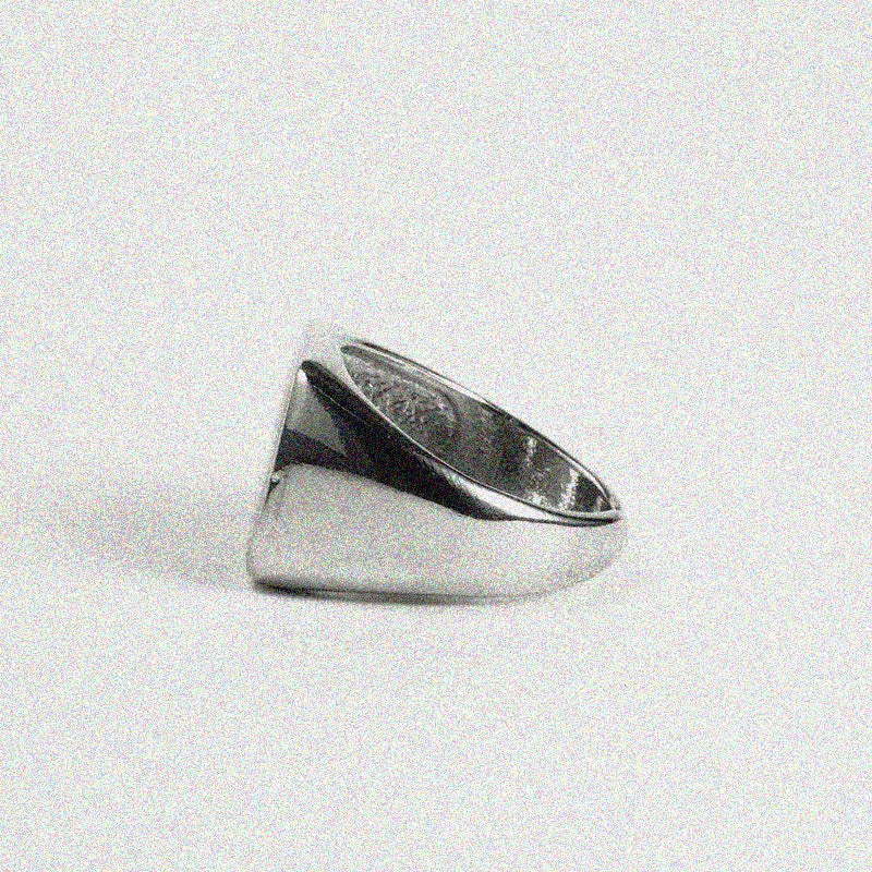 Black Mirror Ring.