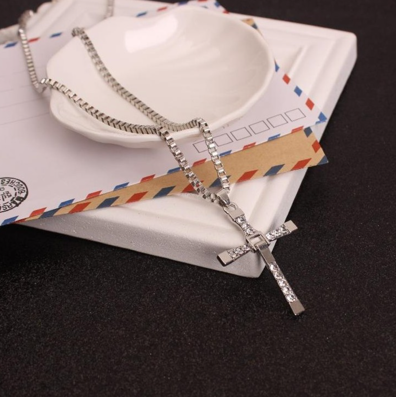 Kalung Loket Salib
