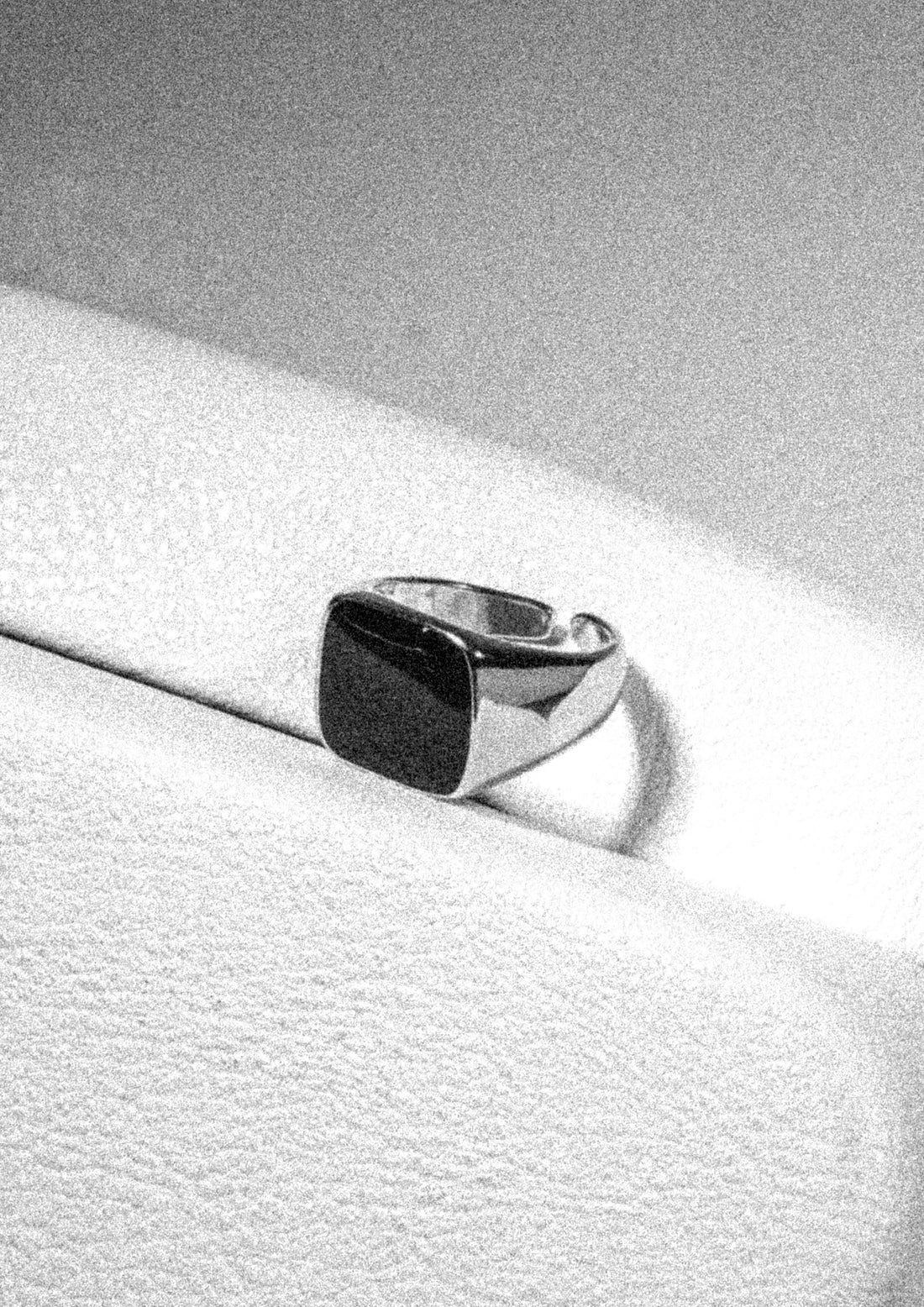 The Allure of Minimalism: Why ALERT’s Jewelry Stands Out in the Modern World