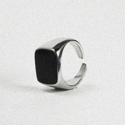 Black Mirror Ring.