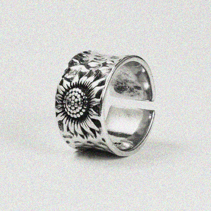 Vintage Flower Ring.