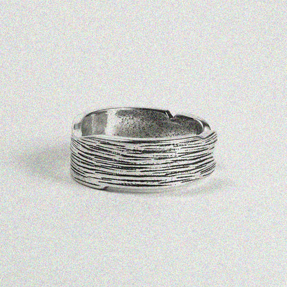 Black Motive Ring.