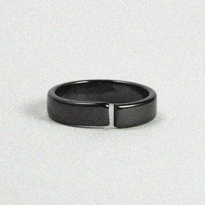 Black Plain Ring.