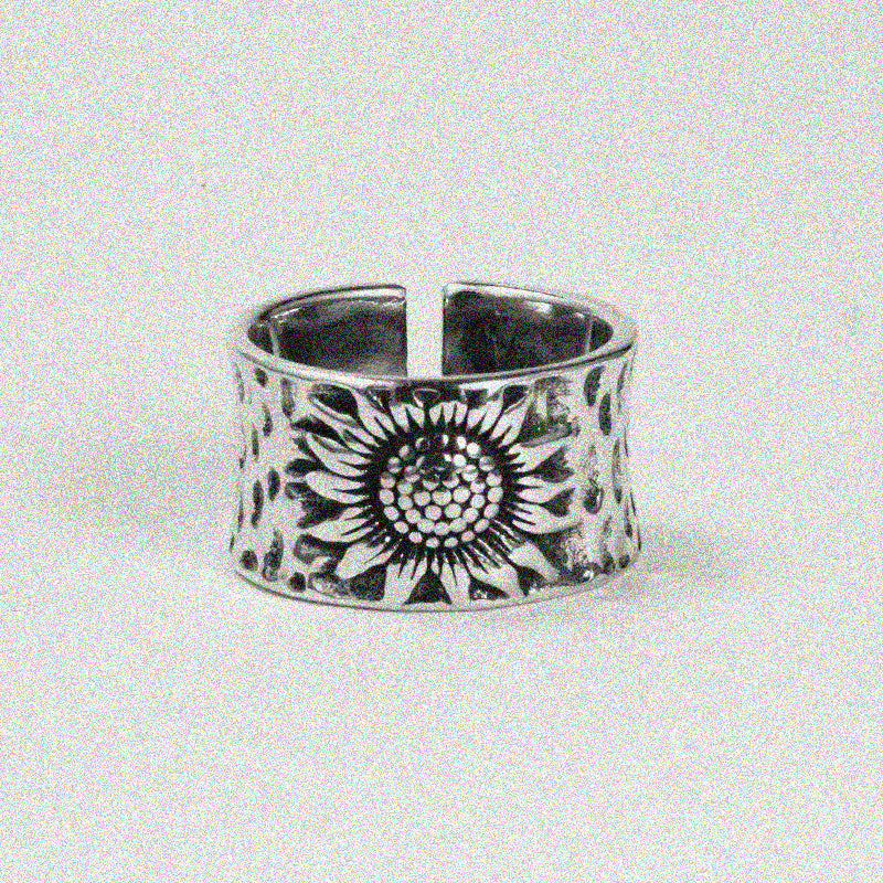 Vintage Flower Ring.