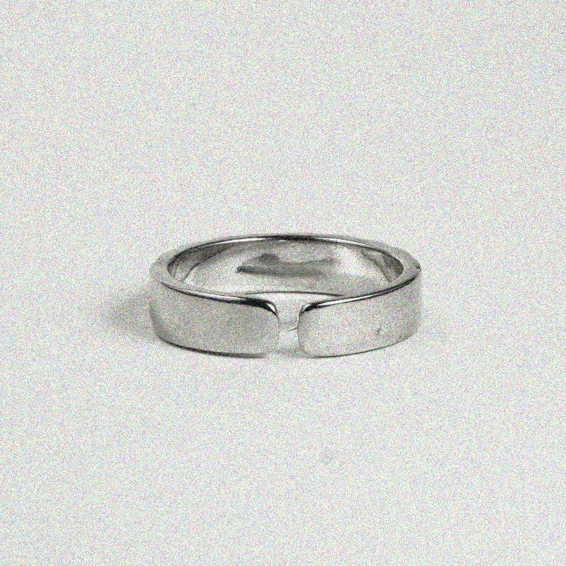 Slanted Blade Ring