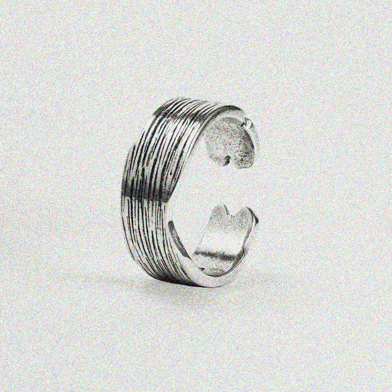 Black Motive Ring.